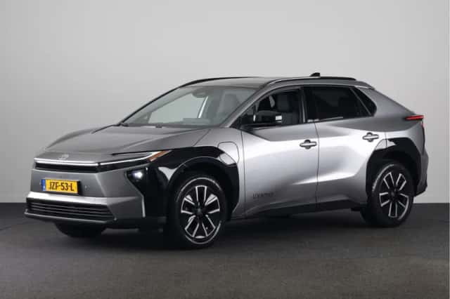 Toyota bZ4X (2026) thumbnail 1
