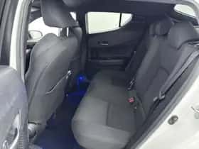 Toyota C-HR (2020) thumbnail 16