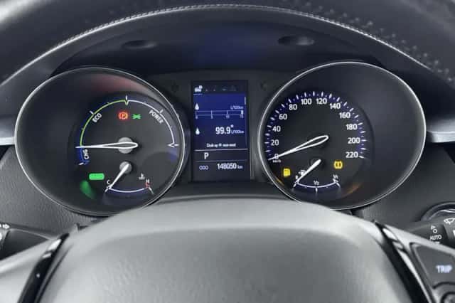 Toyota C-HR (2020) thumbnail 5