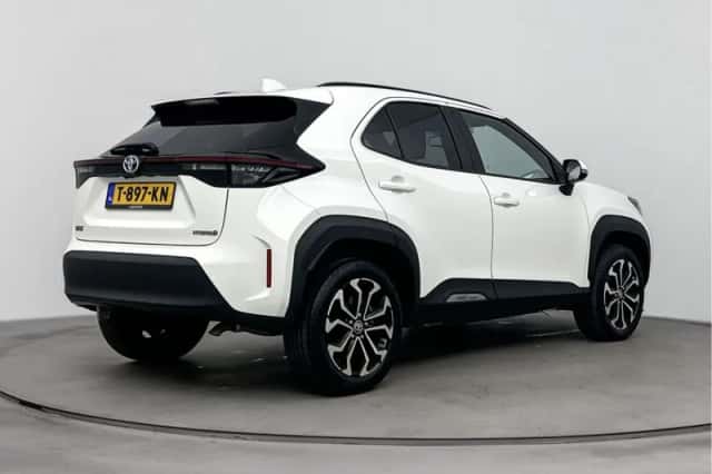 Toyota Yaris_Cross (2023) thumbnail 2