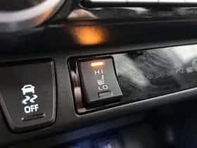 Toyota RAV4 (2025) thumbnail 18