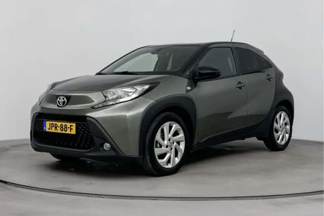Toyota Aygo (2023) thumbnail 1