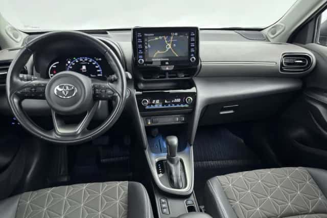 Toyota Yaris Cross (2022) thumbnail 4