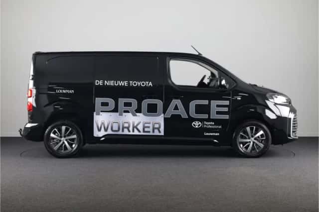 Toyota Proace (2024) thumbnail 3