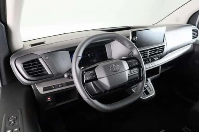 Toyota Proace (2024) thumbnail 5