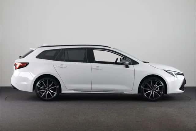 Toyota Corolla_Touring_Sports (2025) thumbnail 3