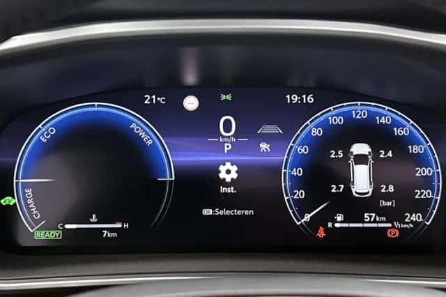 Toyota Corolla_Touring_Sports (2025) thumbnail 6