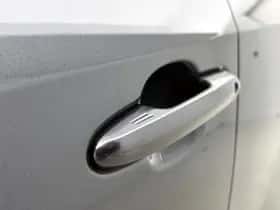 Toyota RAV4 (2025) thumbnail 34