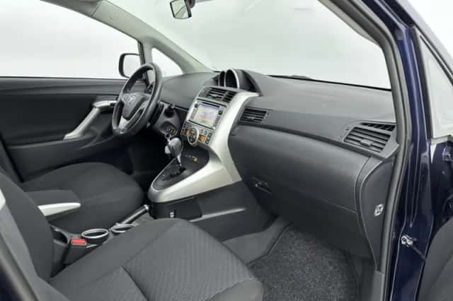 Toyota Verso (2013) thumbnail 6
