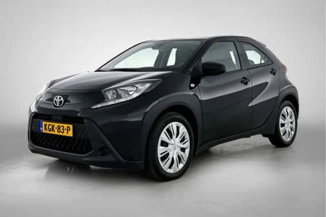 Toyota Aygo (2023) thumbnail 1