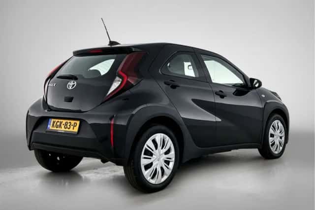 Toyota Aygo (2023) thumbnail 2