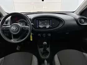 Toyota Aygo (2023) thumbnail 4