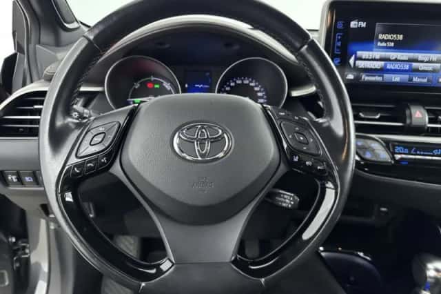 Toyota C-HR (2019) thumbnail 6