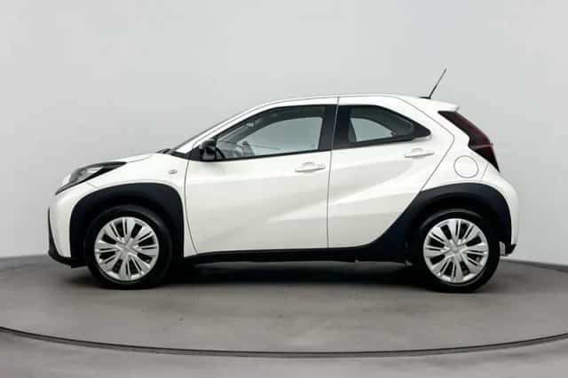 Toyota Aygo (2023) thumbnail 3