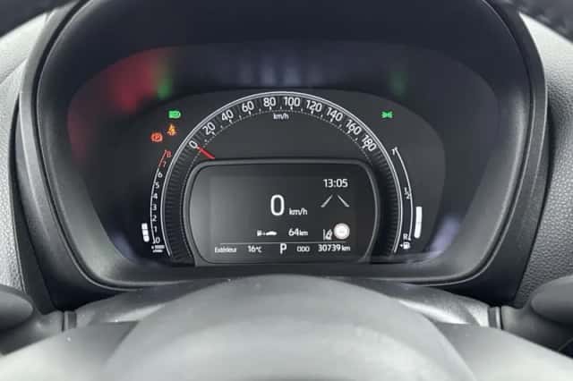 Toyota Aygo (2023) thumbnail 5