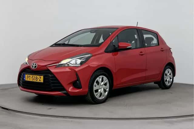 Toyota Yaris (2017) thumbnail 1