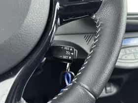 Toyota Yaris (2017) thumbnail 14