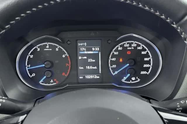 Toyota Yaris (2017) thumbnail 5
