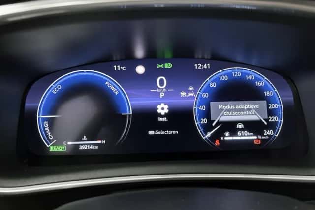 Toyota Corolla_Touring_Sports (2025) thumbnail 5