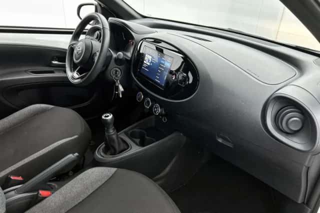 Toyota Aygo (2024) thumbnail 6