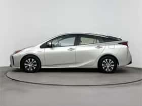 Toyota Prius (2021) thumbnail 3