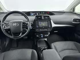 Toyota Prius (2021) thumbnail 4