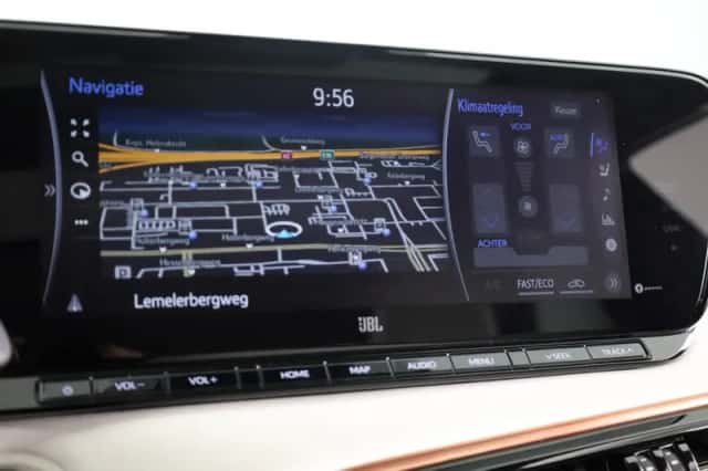 Toyota Mirai (2023) thumbnail 6