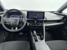 Toyota C-HR (2025) thumbnail 4