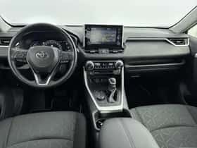 Toyota RAV4 (2021) thumbnail 4