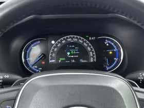 Toyota RAV4 (2021) thumbnail 5