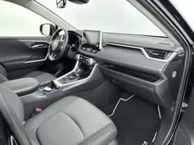 Toyota RAV4 (2021) thumbnail 6