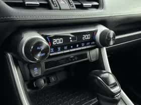 Toyota RAV4 (2021) thumbnail 9