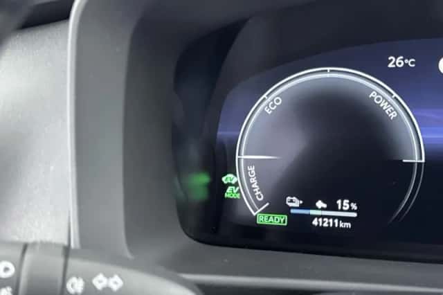Toyota C-HR (2025) thumbnail 5