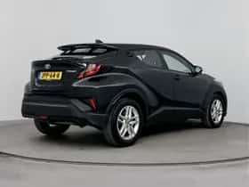 Toyota C-HR (2021) thumbnail 2