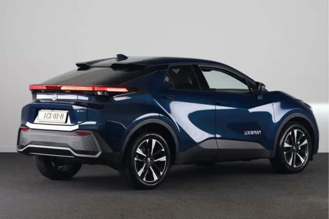 Toyota C-HR (2026) thumbnail 2