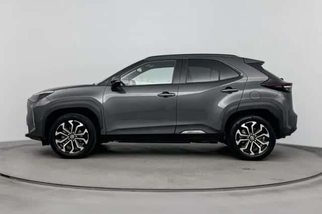 Toyota Yaris_Cross (2023) thumbnail 3