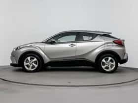 Toyota C-HR (2019) thumbnail 3