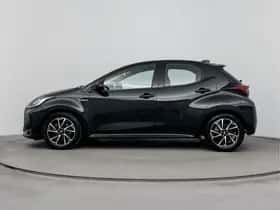 Toyota Yaris (2021) thumbnail 3