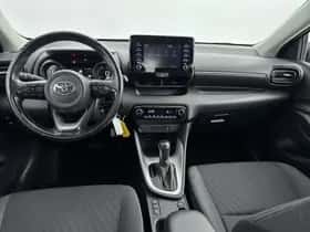 Toyota Yaris (2021) thumbnail 4