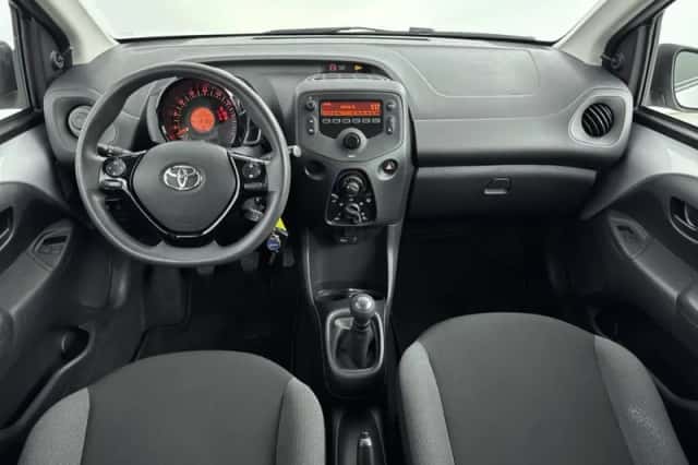 Toyota Aygo (2020) thumbnail 3