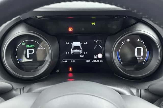 Toyota Yaris_Cross (2024) thumbnail 5