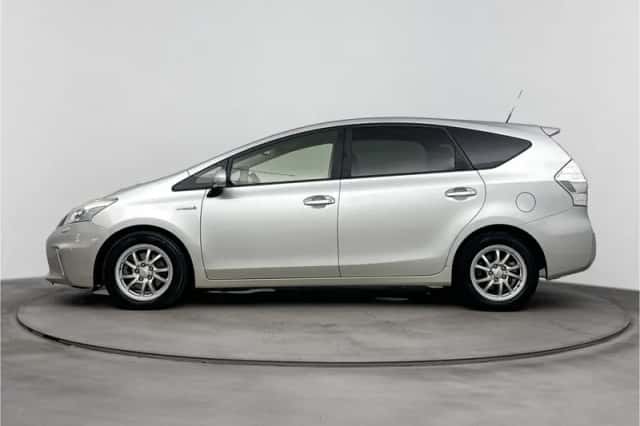 Toyota Prius (2012) thumbnail 3