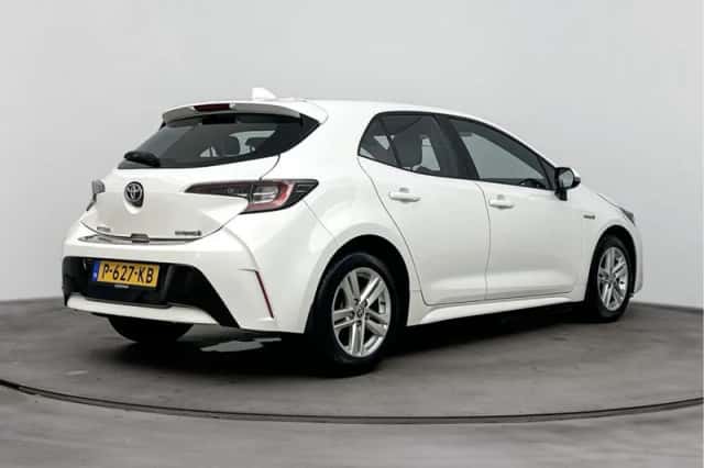 Toyota Corolla (2022) thumbnail 2