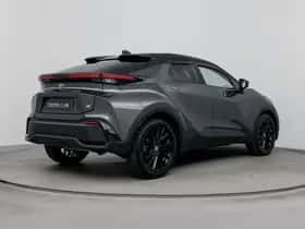 Toyota C-HR (2024) thumbnail 2
