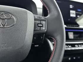 Toyota C-HR (2024) thumbnail 16