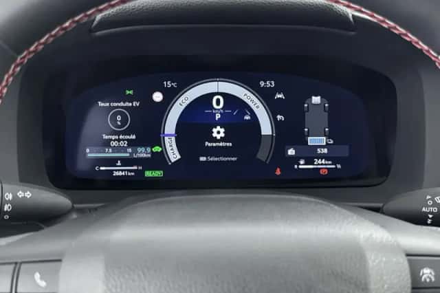 Toyota C-HR (2024) thumbnail 6