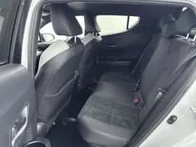 Toyota C-HR (2021) thumbnail 16