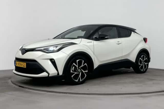 Toyota C-HR (2021) thumbnail 1