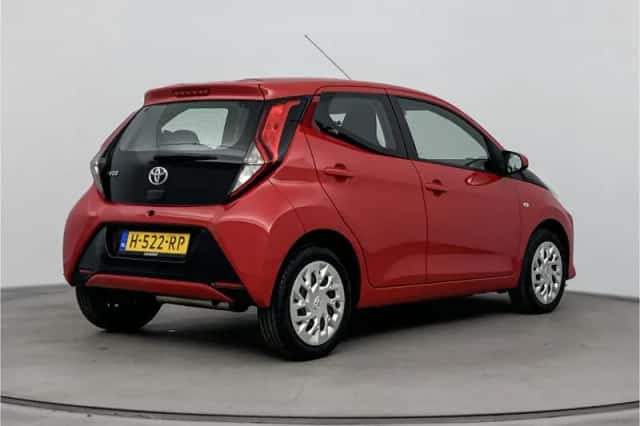 Toyota Aygo (2020) thumbnail 2