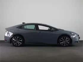Toyota Prius (2024) thumbnail 3